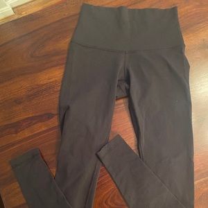 Black lululemon leggings